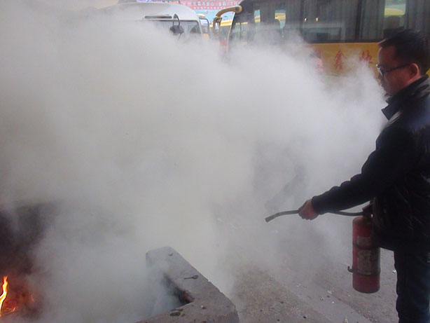 長(cháng)葛粵鑫客運公司消防演練,長(cháng)葛市粵鑫汽車(chē)運輸有限公司