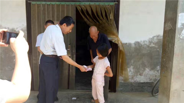 長(cháng)葛粵鑫的扶貧路,長(cháng)葛市粵鑫汽車(chē)運輸有限公司